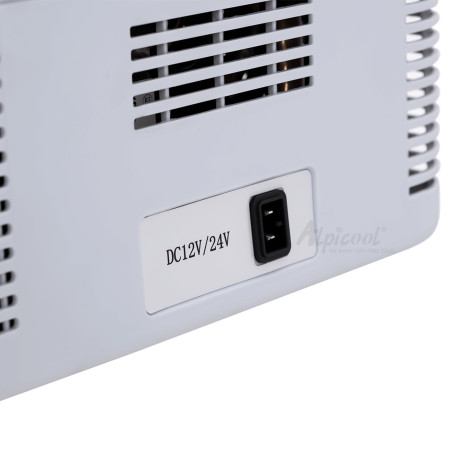 Компрессорный автохолодильник Alpicool K18 (18 литров) - Охлаждение до -20 ℃. Питание 12, 24, 220 вольт Компрессорный автохолодильник Alpicool K18 (18 литров) - Охлаждение до -20 ℃. Питание 12, 24, 220 вольт