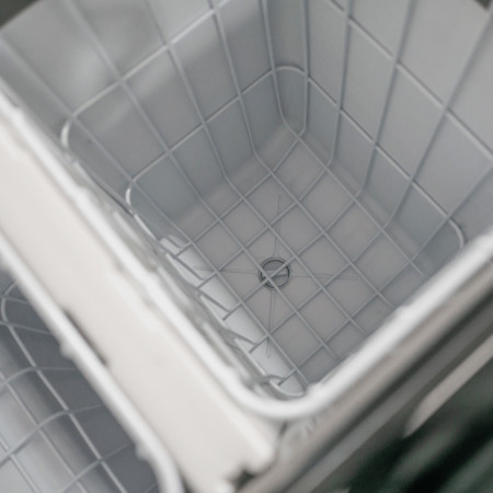 Компрессорный автохолодильник Alpicool T36 (двухкамерный, 36 литров). Режим работы до -20 ℃. Питание 12, 24, 220 вольт Компрессорный автохолодильник Alpicool T36 (двухкамерный, 36 литров). Режим работы до -20 ℃. Питание 12, 24, 220 вольт