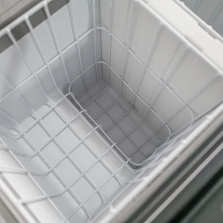 Компрессорный автохолодильник Alpicool T36 (двухкамерный, 36 литров). Режим работы до -20 ℃. Питание 12, 24, 220 вольт Компрессорный автохолодильник Alpicool T36 (двухкамерный, 36 литров). Режим работы до -20 ℃. Питание 12, 24, 220 вольт